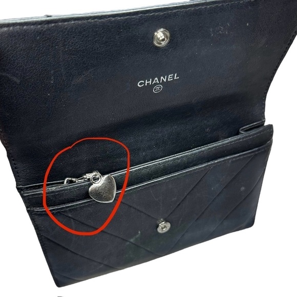 Authentic CHANEL Black Quilted Chevron Lambskin Leather CC Button Wallet Clutch - Picture 14 of 15